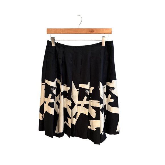Club Monaco Black & White Abstract Print Silk Skirt - Picture 2 of 7
